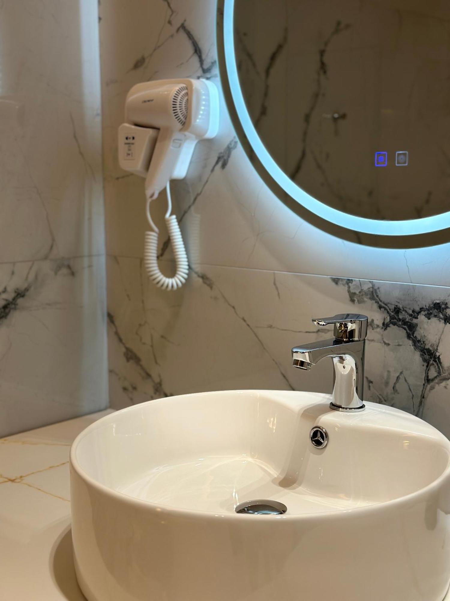 The Roots Boutique Hotel Shkodër Екстериор снимка